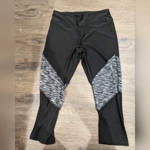 Black 3/4 Leggings